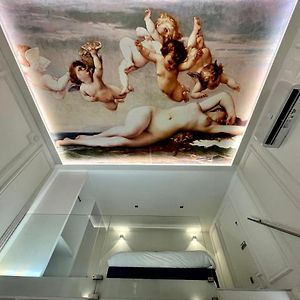 Top Luxury Suites
